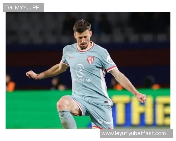 马竞遭遇困境朗格莱鲁莽犯规染黄被罚下场仅剩10人作战